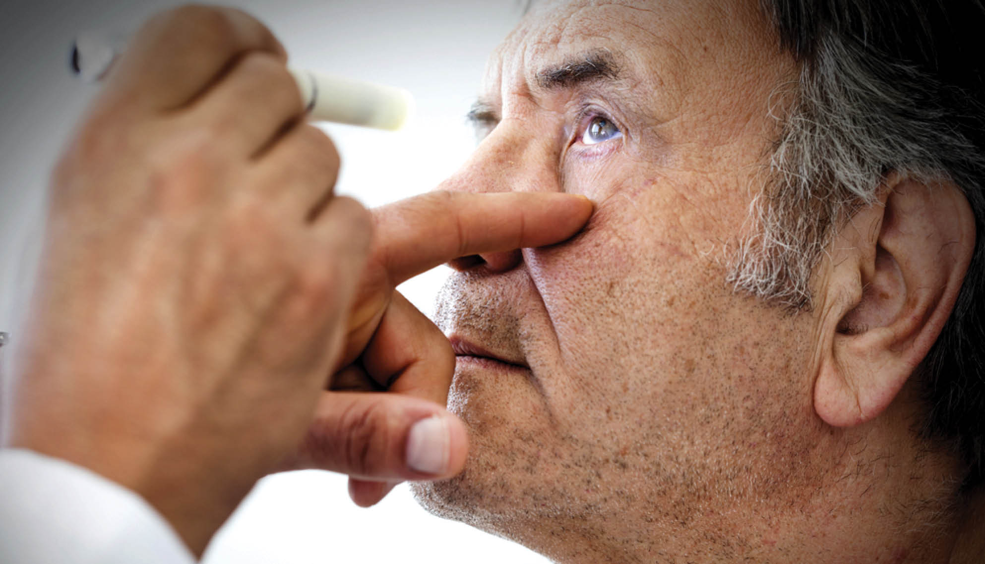 https://soliseyecare.com/wp-content/uploads/2025/07/Cataract_03.jpg