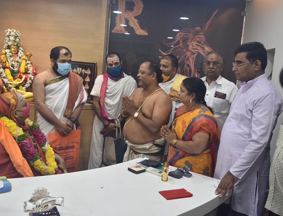 Solis Eye Care-Community-reach-17